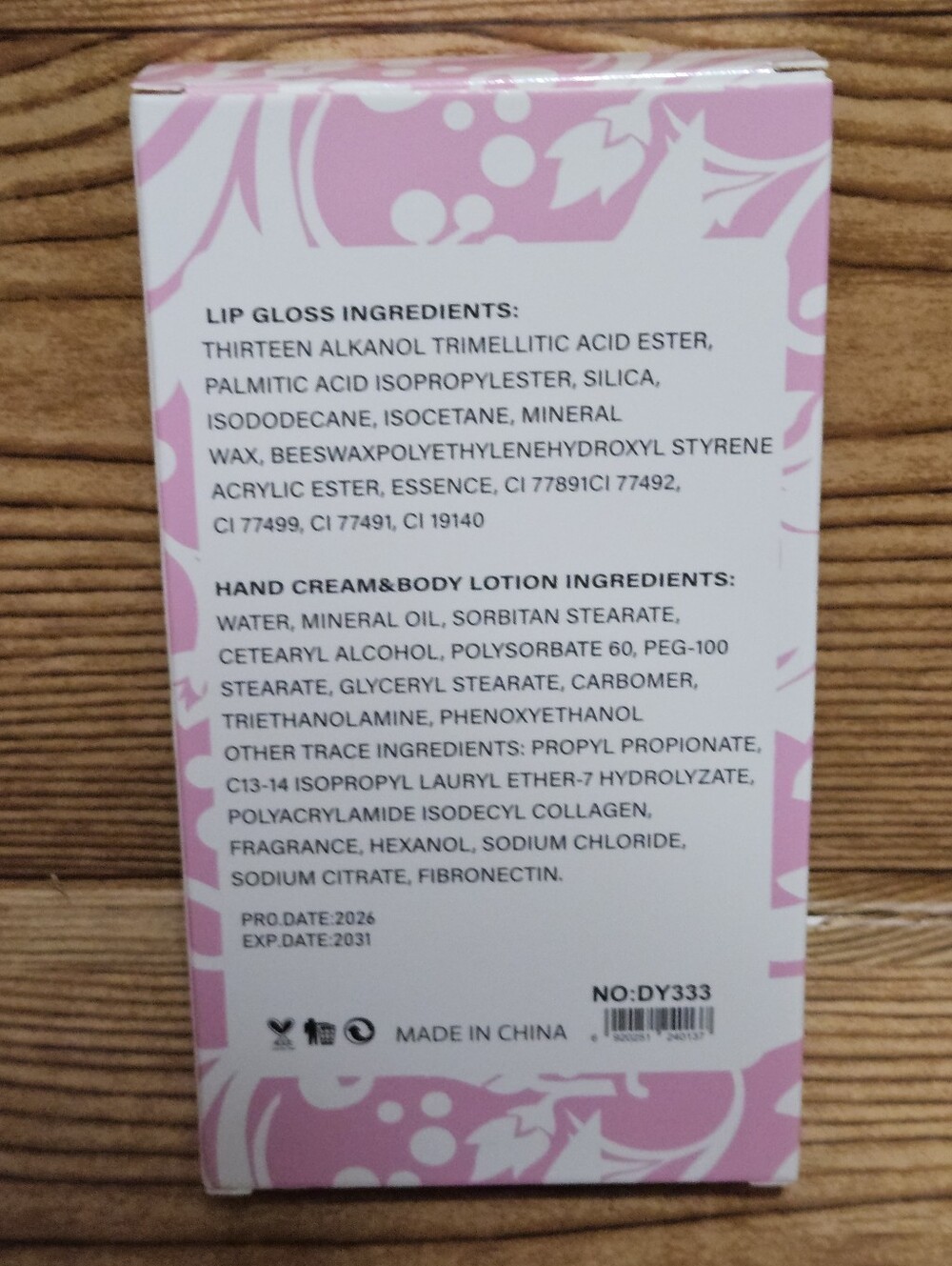 Yara Kathy Kelly 2-in-1 Hand Cream & Lip Gloss Set Pink - Picture 3 of 4